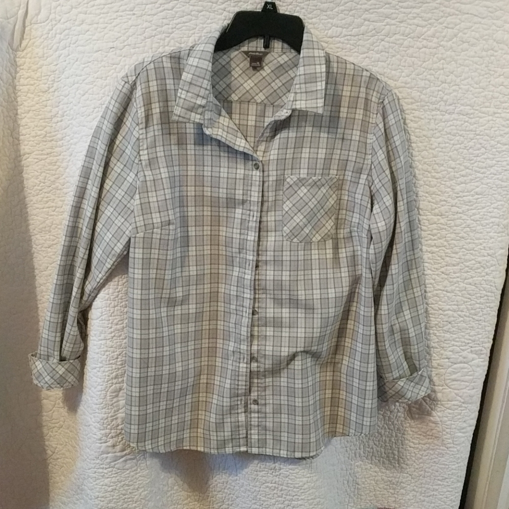 Women's Eddie Bauer button blouse